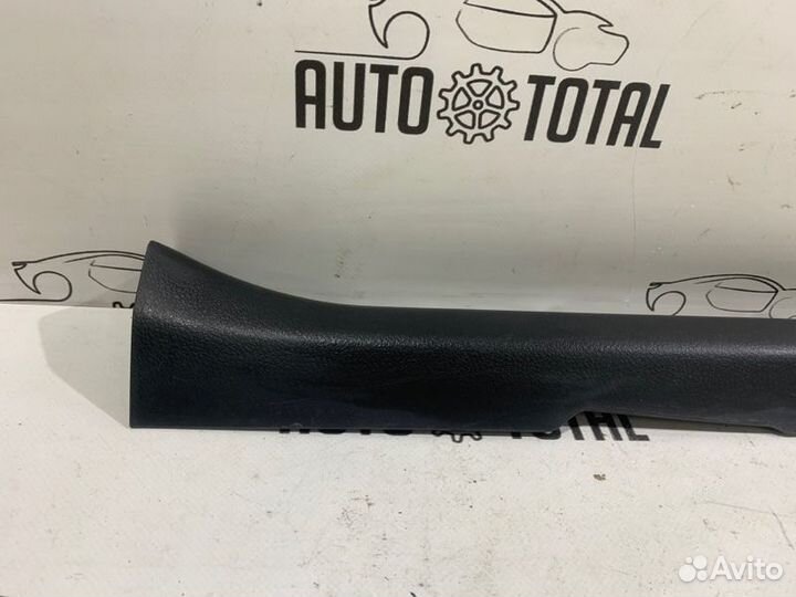 Накладка порога внутренняя передняя левая Toyota
