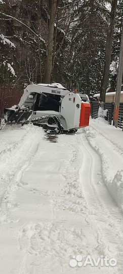 Аренда минипогрузчика гусеничного в Москве и мо