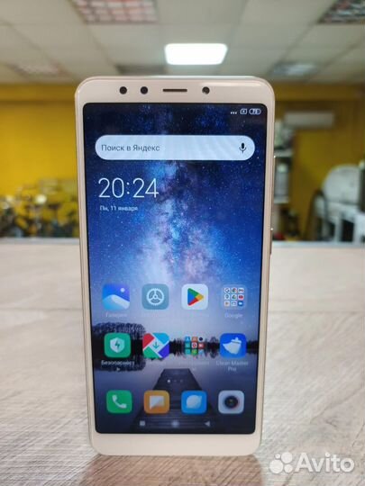 Xiaomi Redmi 5, 3/32 ГБ