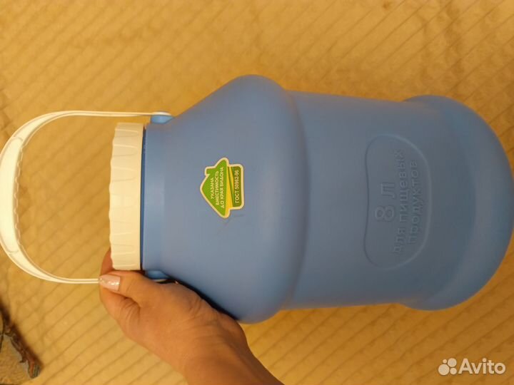 Бидон 8 лиров