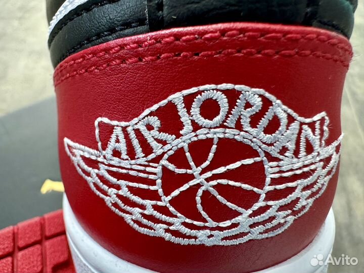 Оригинал Nike Air Jordan 1 Low Bred Toe