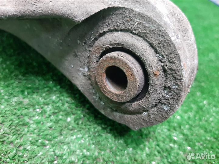 Опора переднего поворотного кулака Peugeot 407 (6