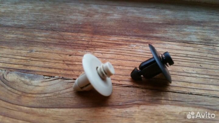 Chrysler 300c клипса порога комплект 10штук