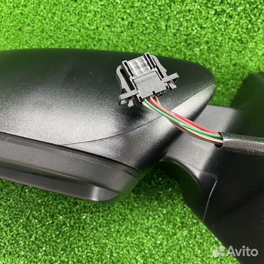 Зеркало левое Шкода Рапид 12-16