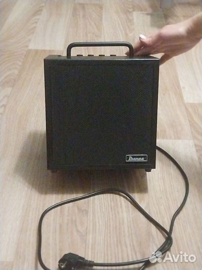 Басовый комбоусилитель Ibanez ibz10bv2