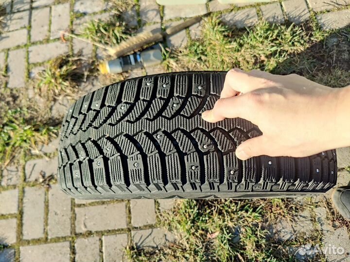 Bridgestone Blizzak Spike-01 185/60