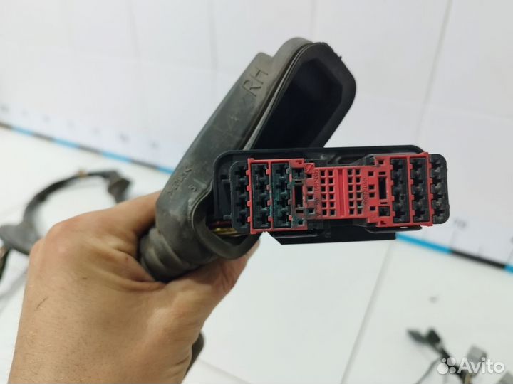 Проводка двери передней правой discovery 3