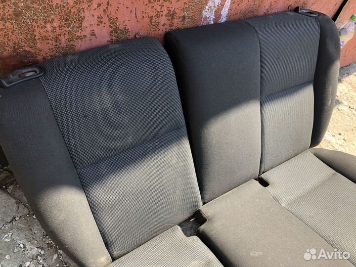 Заднее сиденье Ford Focus 1