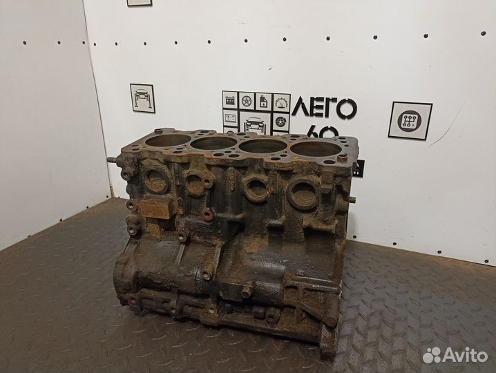 Блок двигателя для Mitsubishi Space Wagon 3 4G64