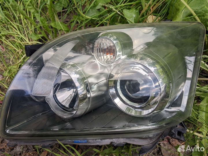 Фары avensis 2 t25 koito (под Европу, галоген)
