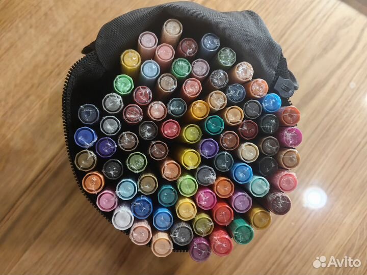 Акриловые маркеры, 80