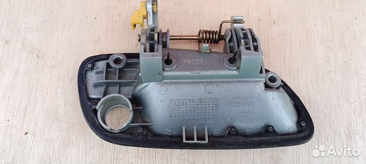 Ручка двери внешняя Hyundai Elantra XD 2000 826502