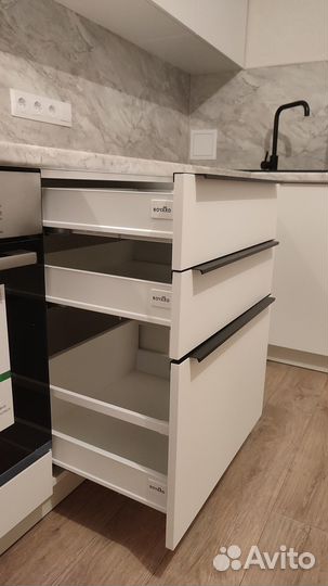 Кухонный гарнитур новый