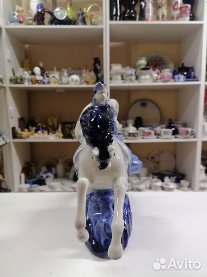 Статуэтка фарфоровая «Иван-царевич и Жар-птица»