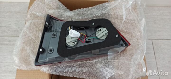 Фонарь в крышку багажника левый KIA RIO