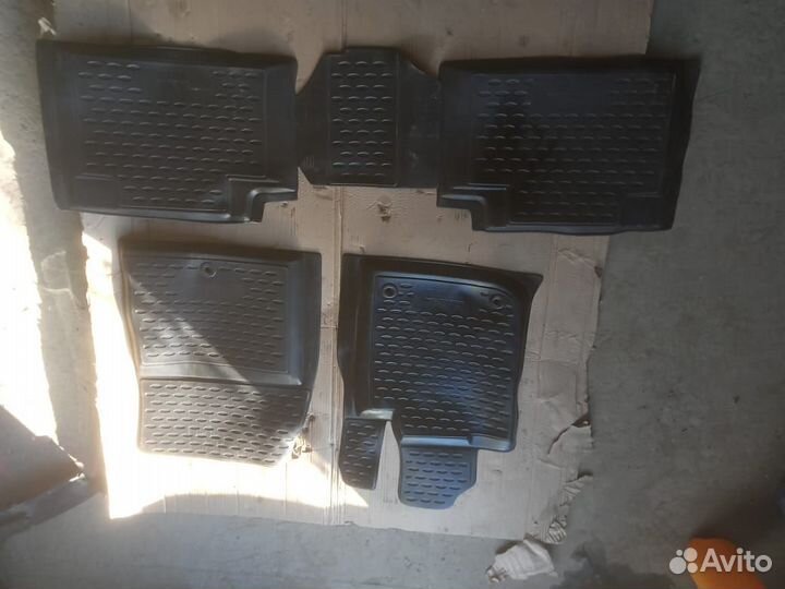 Коврик салона jeep grand Cherokee wk2