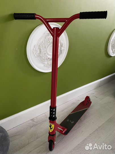 Самокат для трюков ferrari (новый)