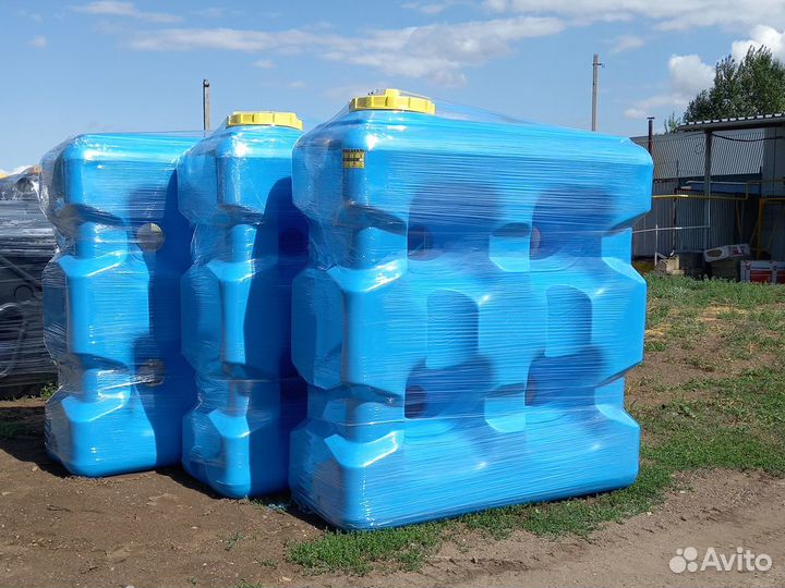 Бак прямоугольный пластиковый 2000 литров