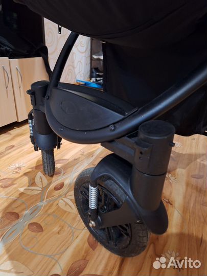 Прогулочная коляска bubago cross air