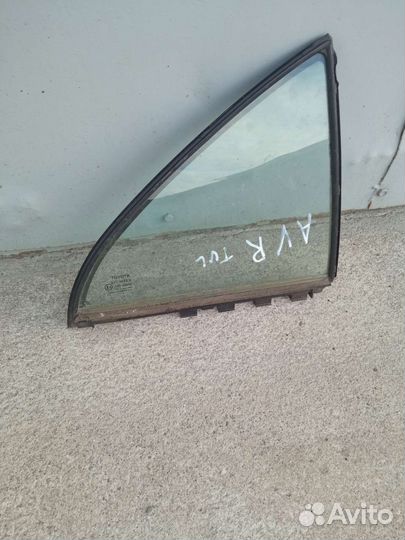 Toyota Avensis t25 стекло задней правой двери