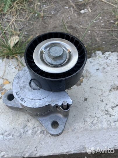 Натяжной ролик Лансер 10