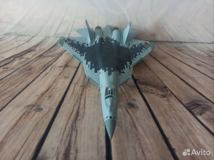 Модель самолёта Су-57 (Пак Фа) из металла, М 1/100