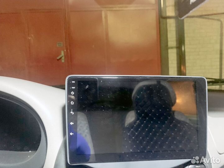 Продаю консоль с 2 диновой магнитолой