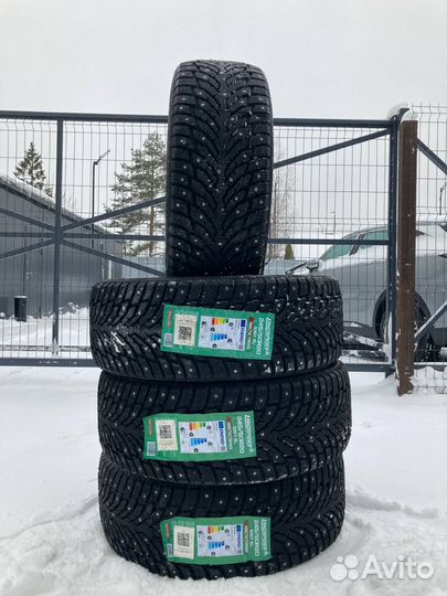 Landspider Arctictraxx 215/55 R18