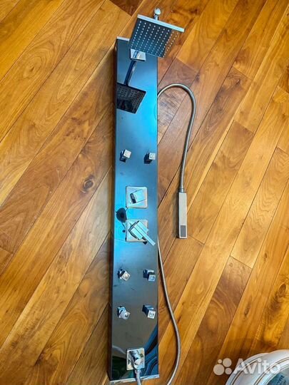 Душевая панель с гидромассажем