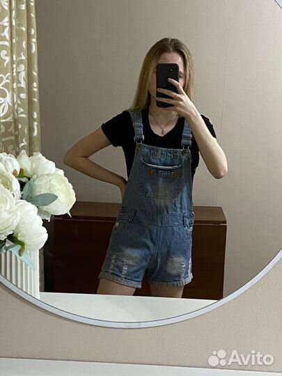 Комбинезон джинсовый