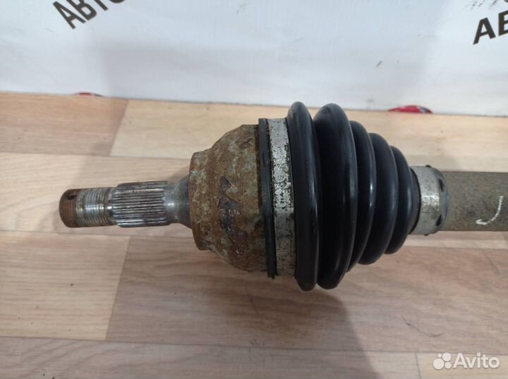 Полуось передняя левая Citroen C4 2 B7 2011 3272LG