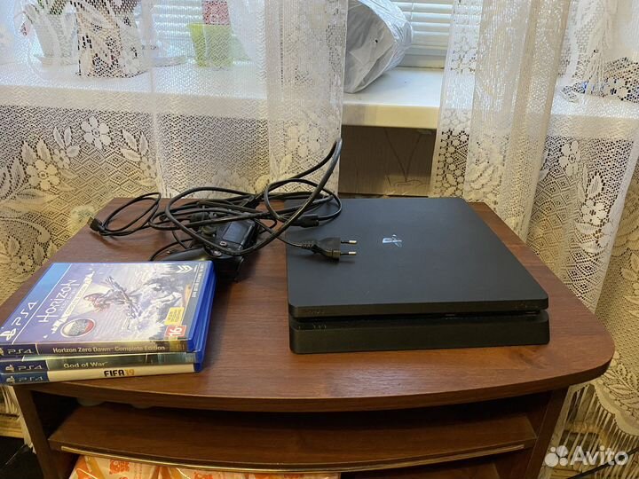 Sony playstation 4 slim 1tb