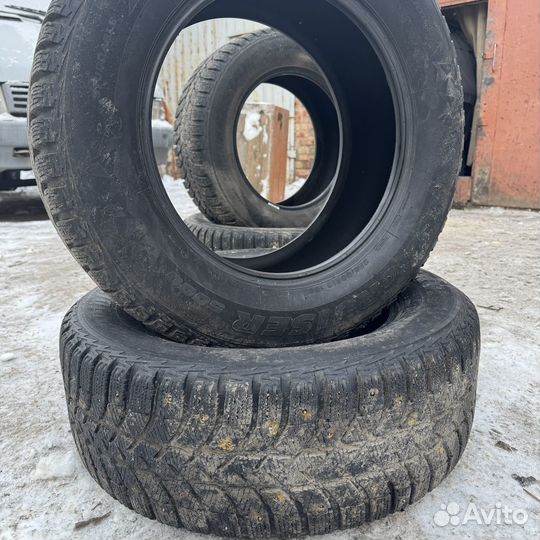 Bridgestone Ice Cruiser 5000 235/60 R16