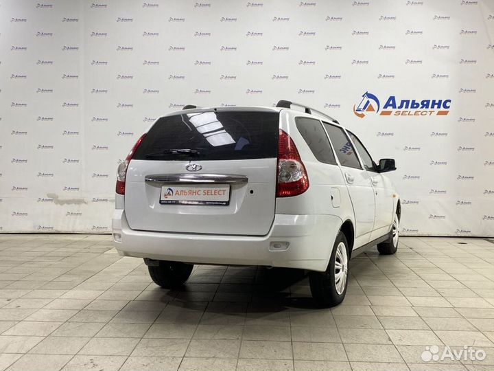 LADA Priora 1.6 МТ, 2011, 200 965 км