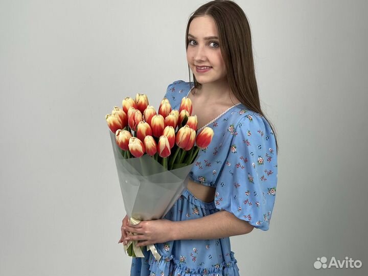 Тюльпаны красно-желтые 25 шт