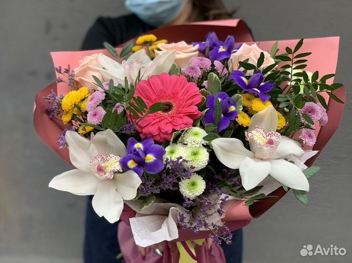 Авторский букет цветов к 8 марта