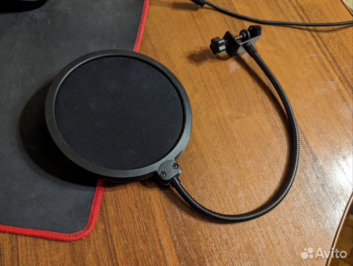 Микрофон HyperX Quadcast