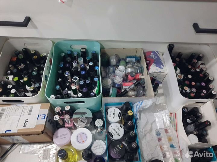 Гель лаки, базы, лампы для ногтей, ножницы