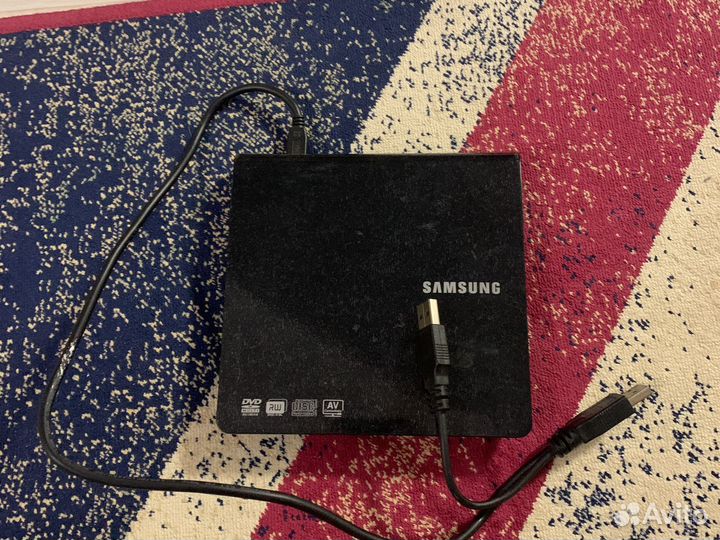 Самсунг проигрыватель CD, DVD дисков