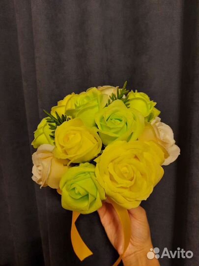 Букет из 11 роз на мыльной основе