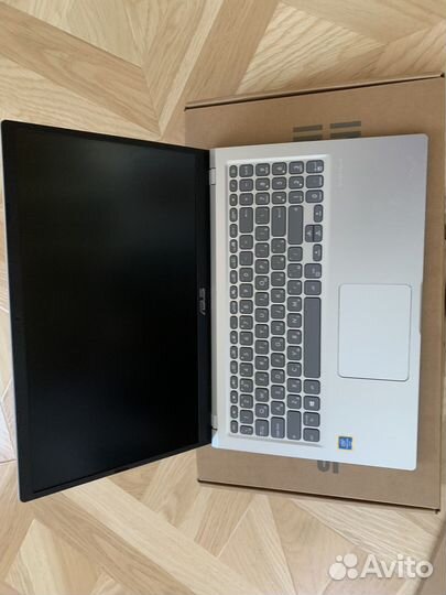 Ноутбук Asus f515j