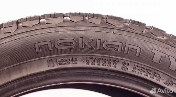 Nokian Tyres Hakkapeliitta 9 SUV 285/45 R22 114T