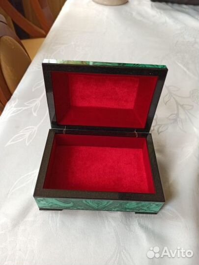 Малахитовый ларец