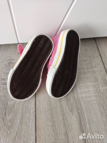 Кроссовки новые на девочку 23