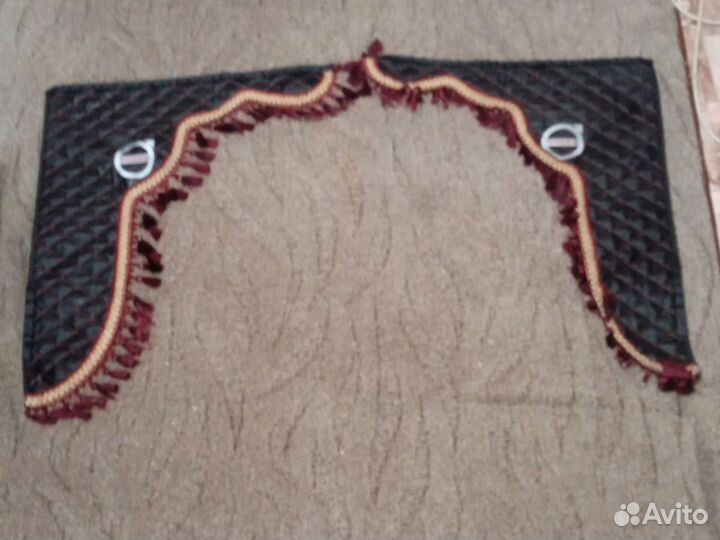 Ламбрикены и ковры из эко-кожи volvo FH