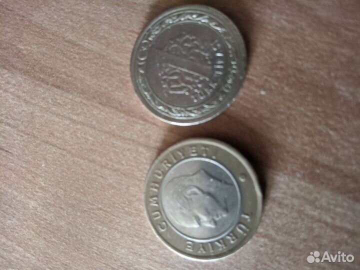 Монеты Грузии лари, Казахстана тенге, Турции лира