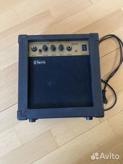 Гитарный комбоусилитель terris GA-10