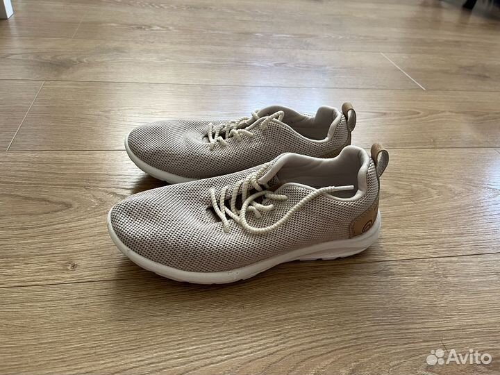 Кроссовки для девочки 36,5-37