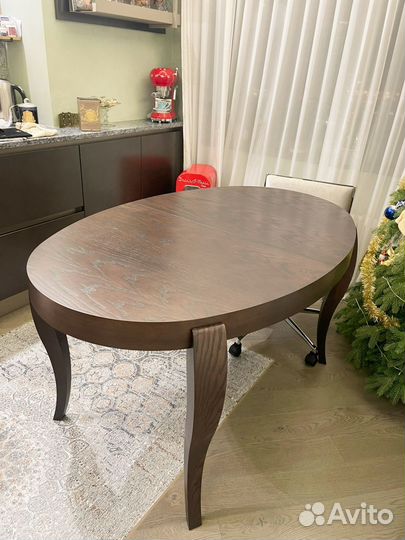 Кухонный стол раскладной, овальнольной формы