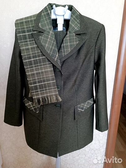 Брючный костюм женский 52 размер